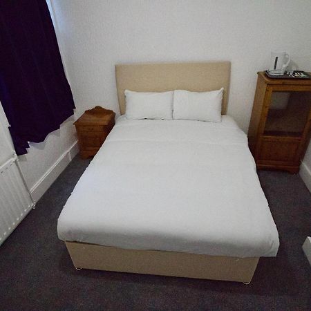 Gatwick Birchwood Lodge With Holiday Parking Horley Zewnętrze zdjęcie