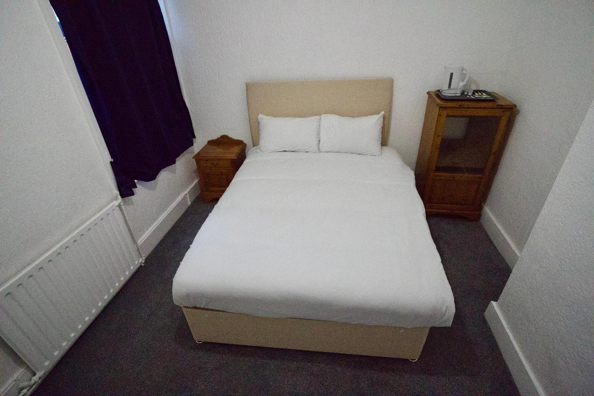 Gatwick Birchwood Lodge With Holiday Parking Horley Zewnętrze zdjęcie